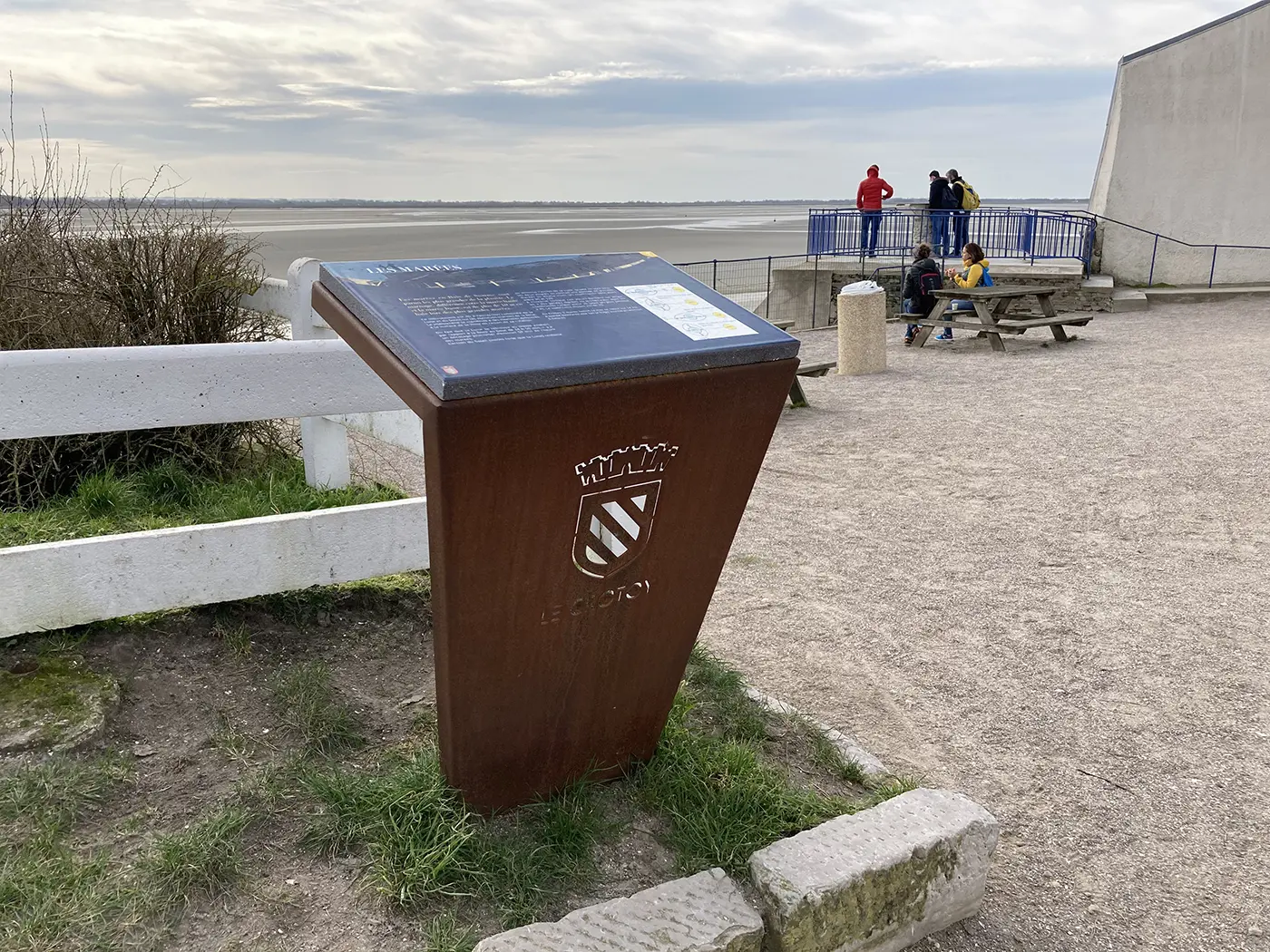 le-crotoy-signaletique-patrimoine-acier-corten-320.webp