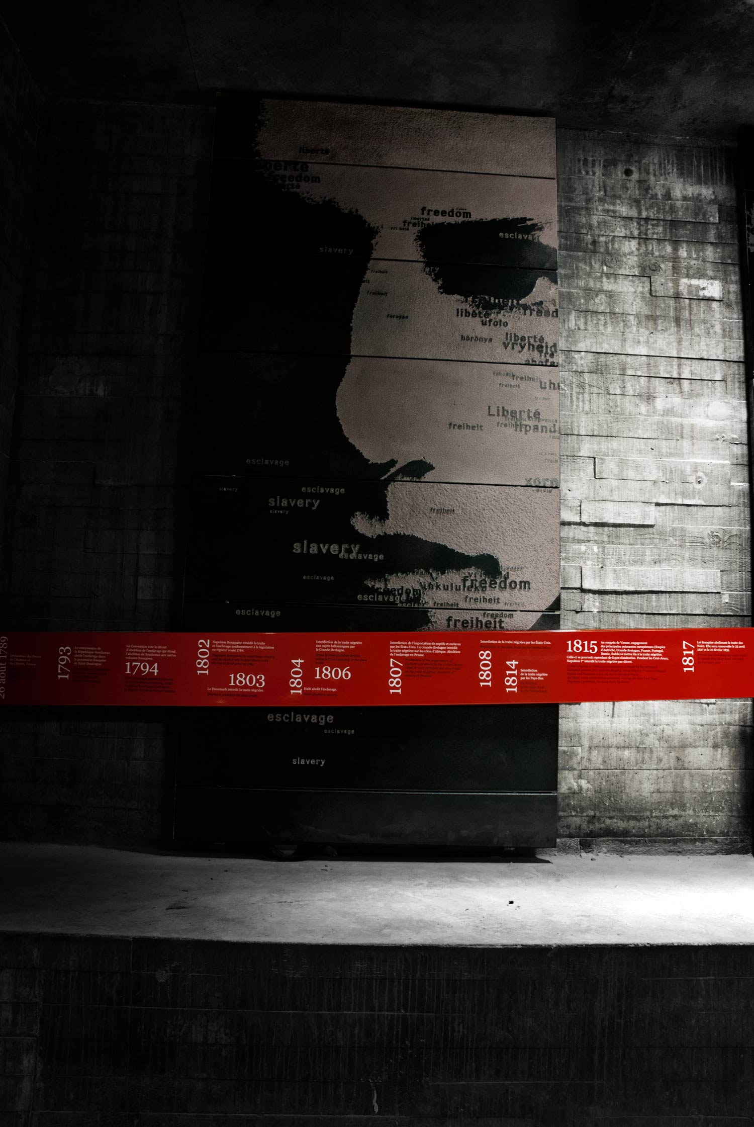 Memorial_lave_emaillee_sablee_serigraphie