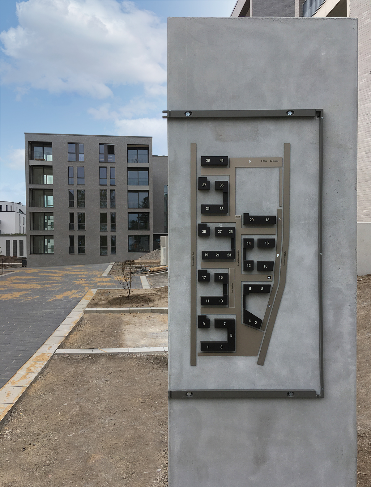 Parc-Dunant-Essen-signaletique-bloc-beton