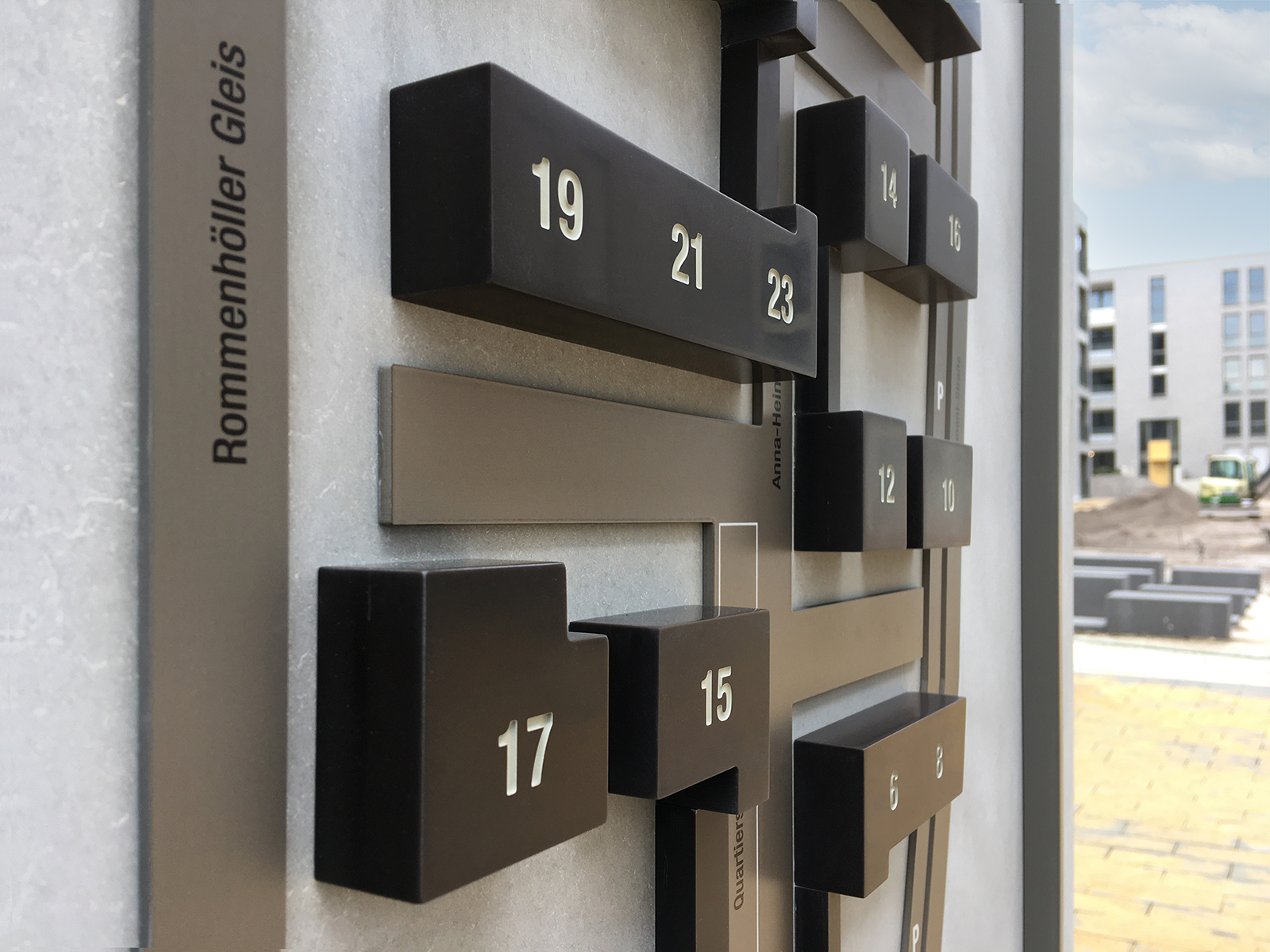 Parc-Dunant-Essen-stele-beton-sur-mesure