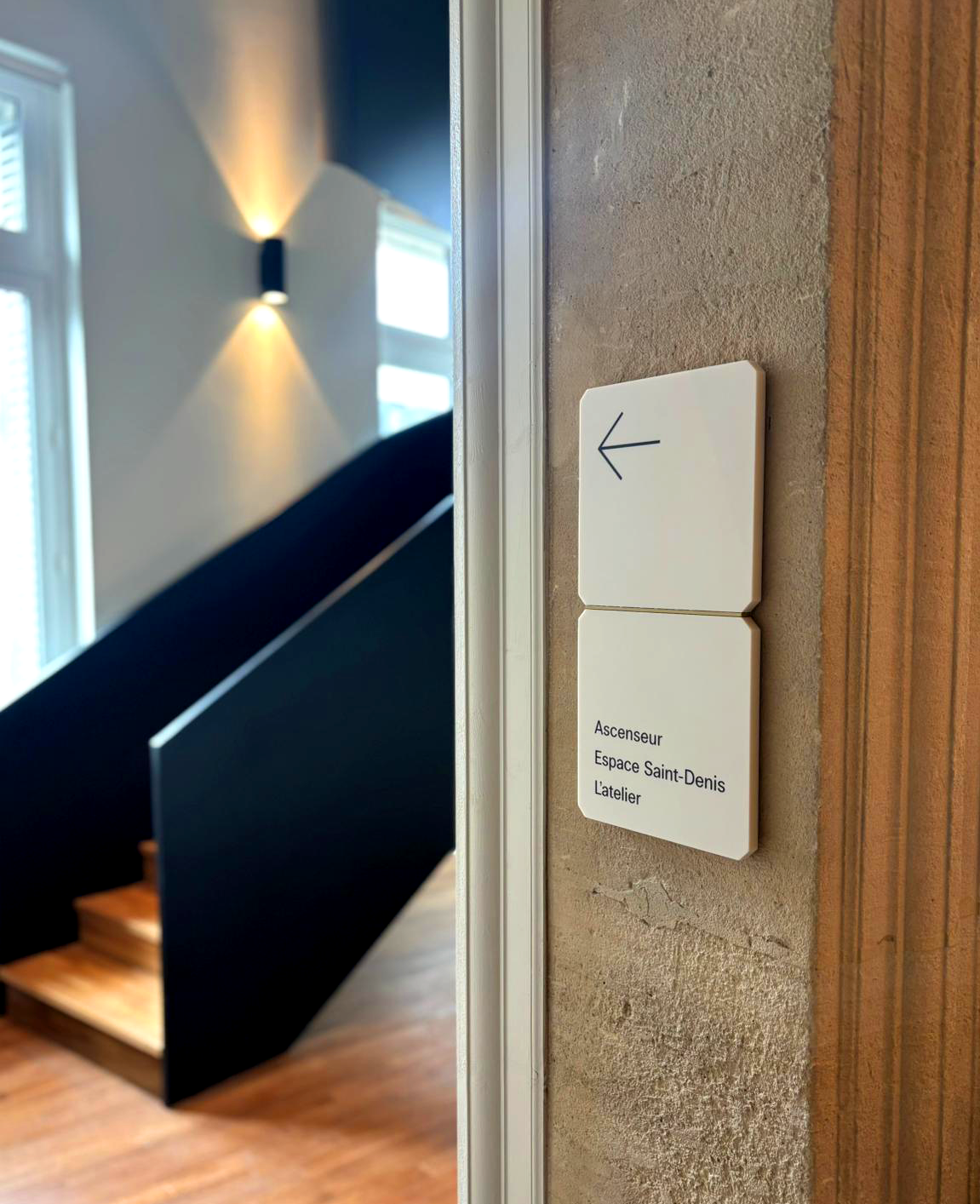 2-signalétique-sur-mesure-Chambre des notaires de Paris.webp