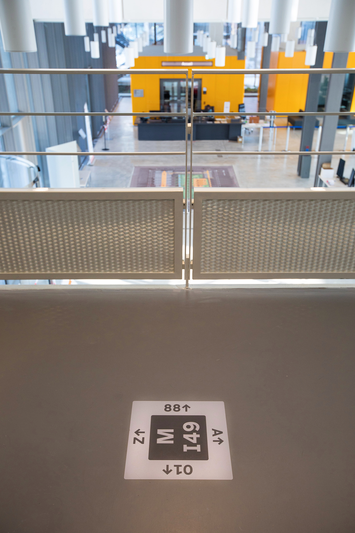 ENS-Paris-Saclay-signaletique-repere-au-sol