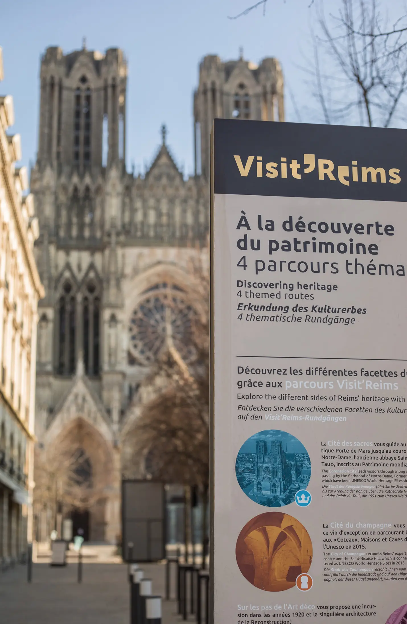 grand-reims-signaletique-touristique-totem
