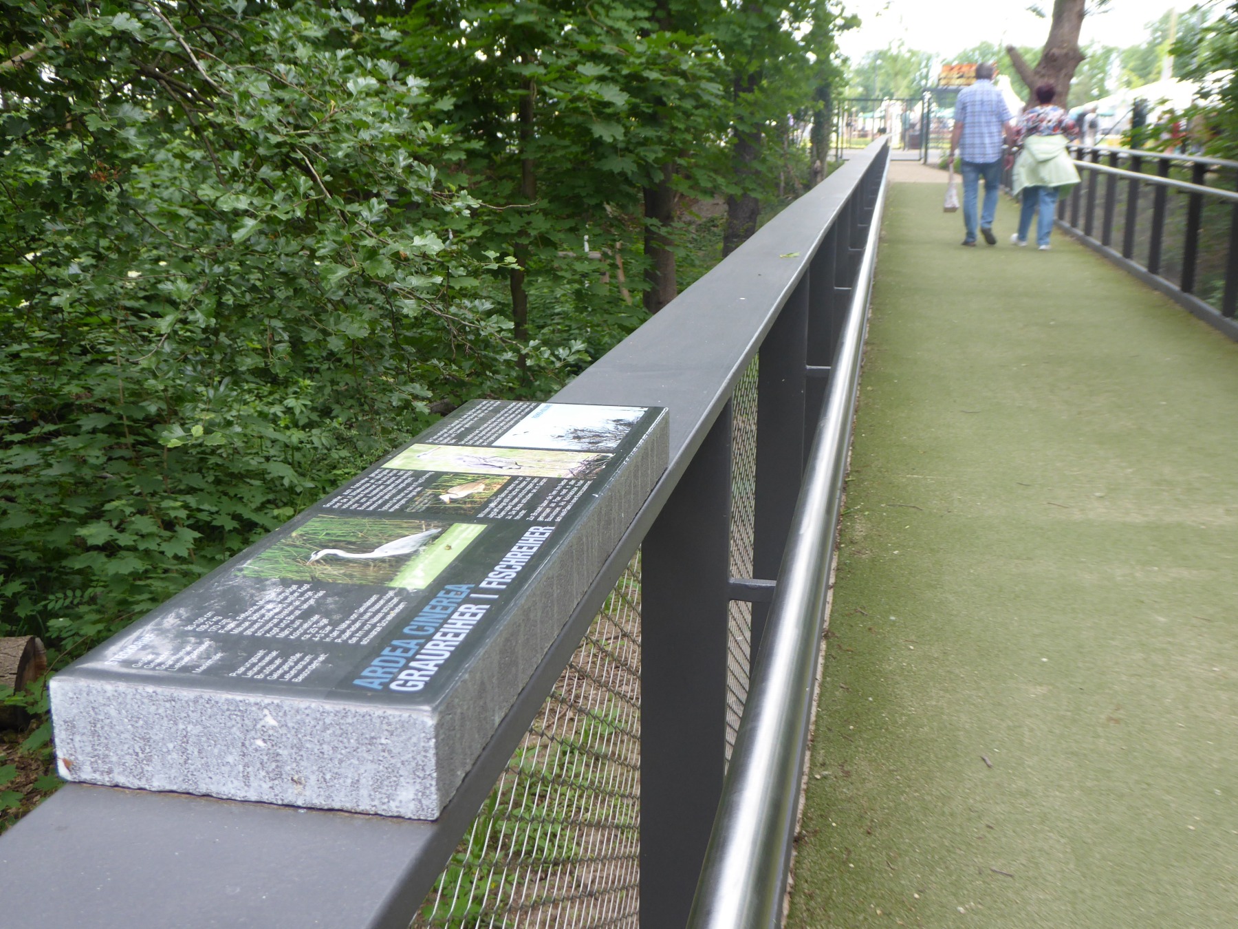 Lavasteinplatten Schild.JPG