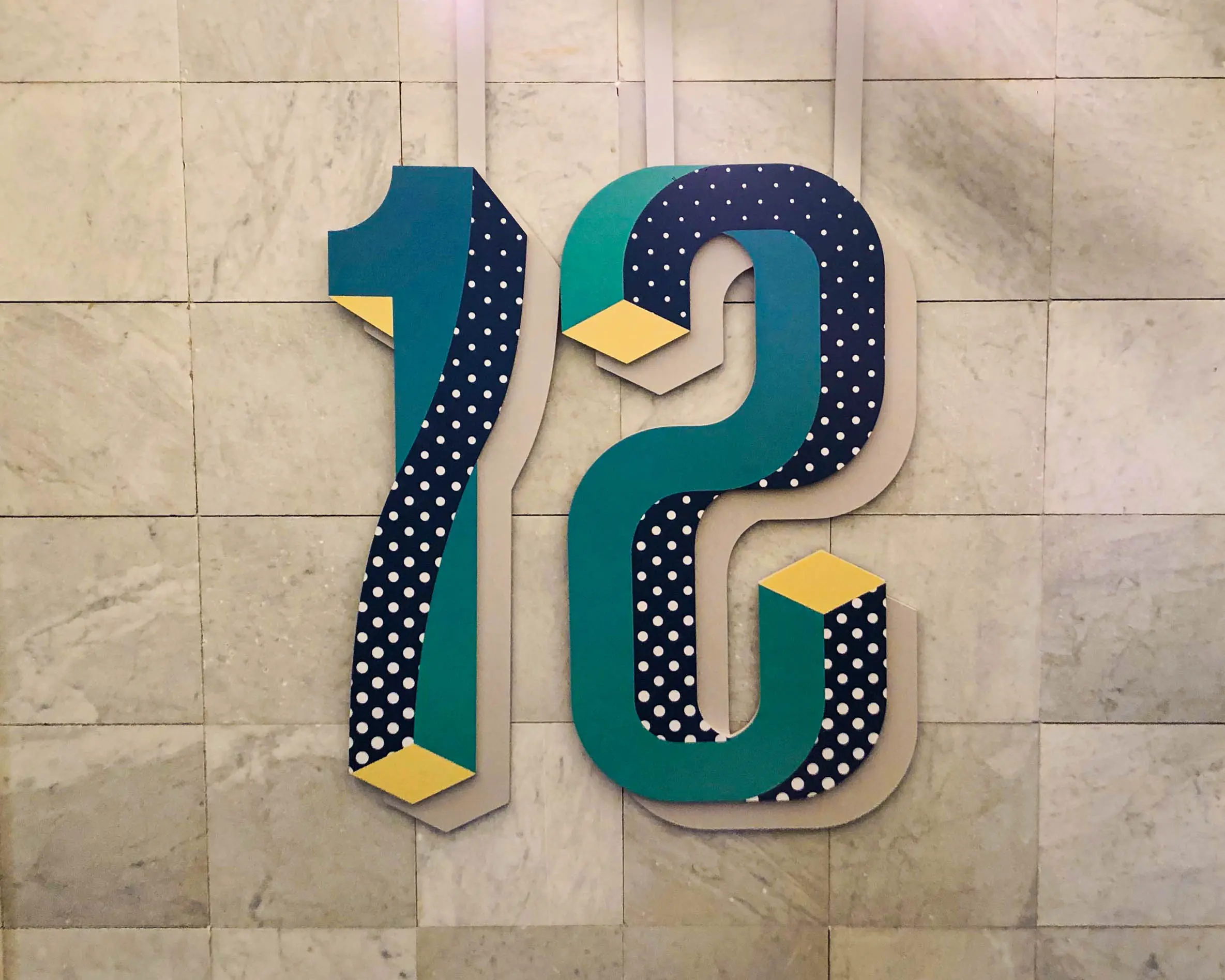 lettrage - signalétique sur messure.webp