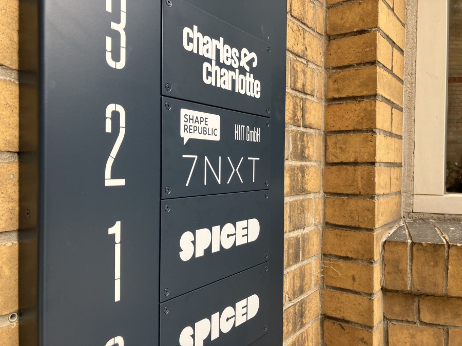 Mieterbelegung Schild 2.JPG