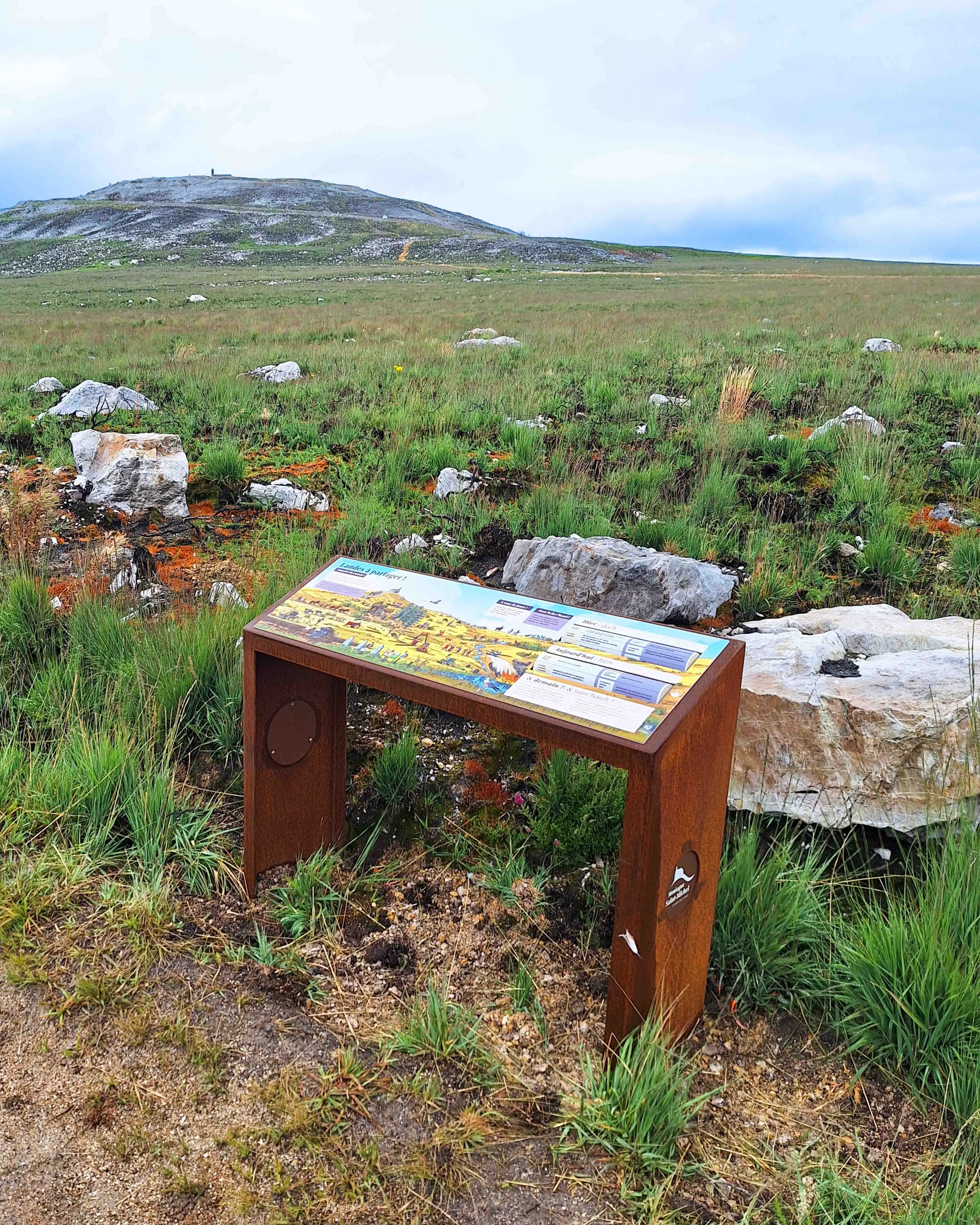 mobilier d'interprétation signalétique du patrimoine.webp