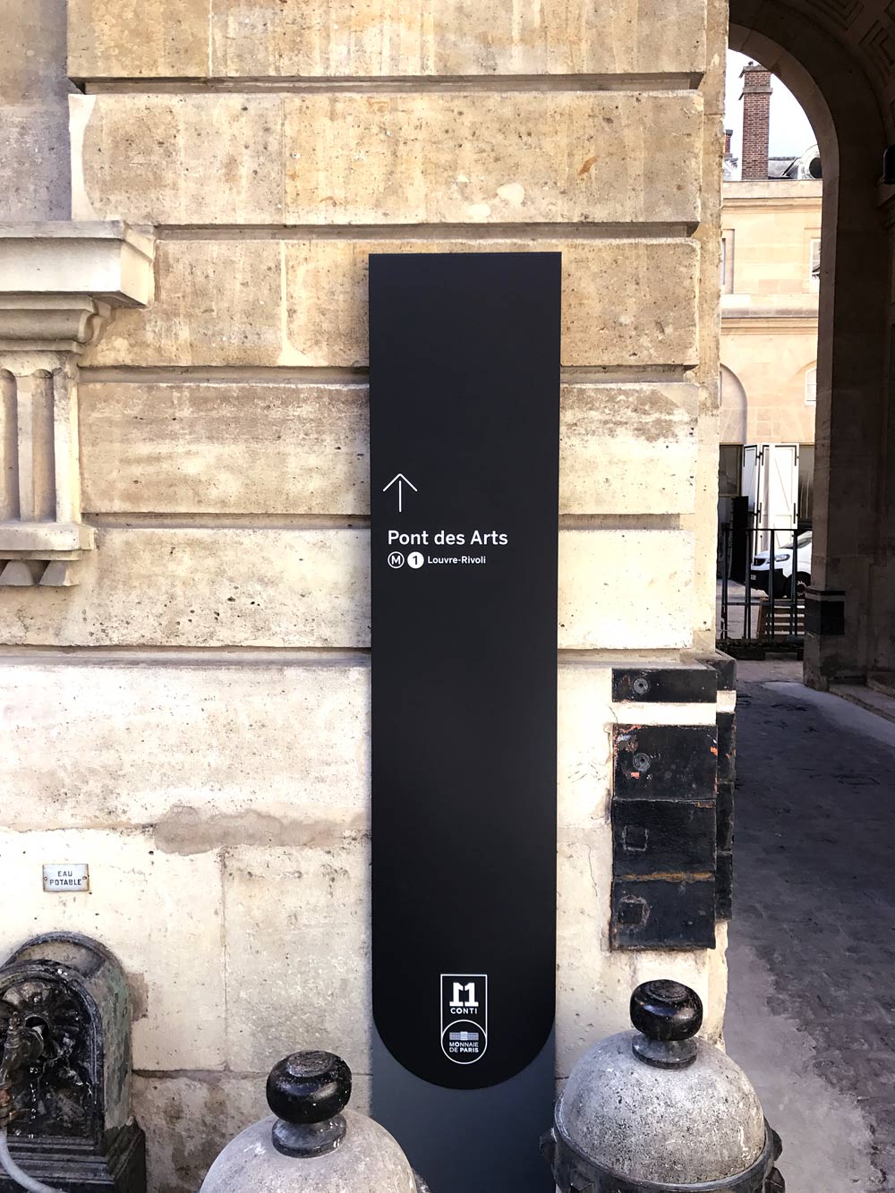 Monnaie_patrimoine_signaletique_sur_mesure_kakemono_serigraphie