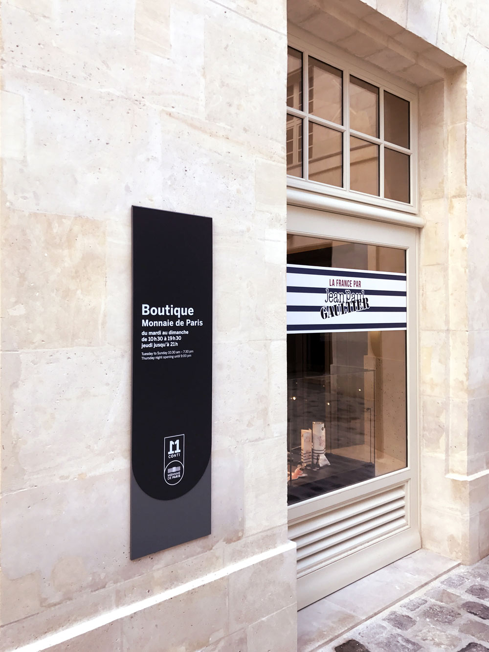 Monnaie_patrimoine_signaletique_sur_mesure_kakemono_serigraphie