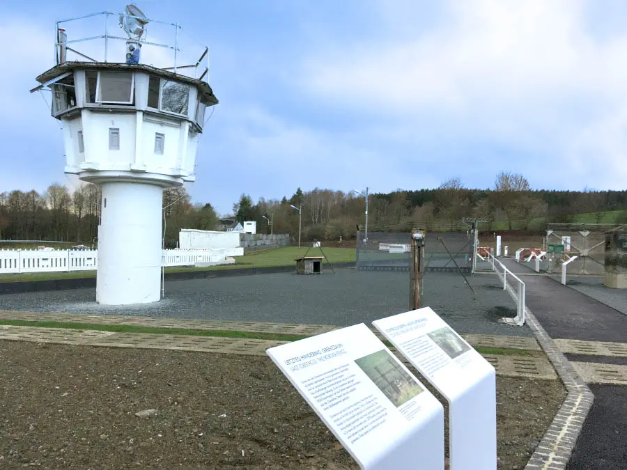 Panneau acier + corian 6.webp