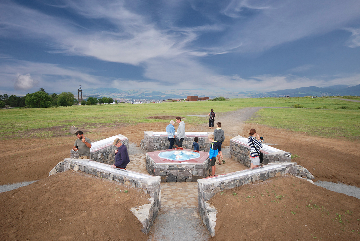 Plateau-de-Gergovie-signaletique-patrimoine