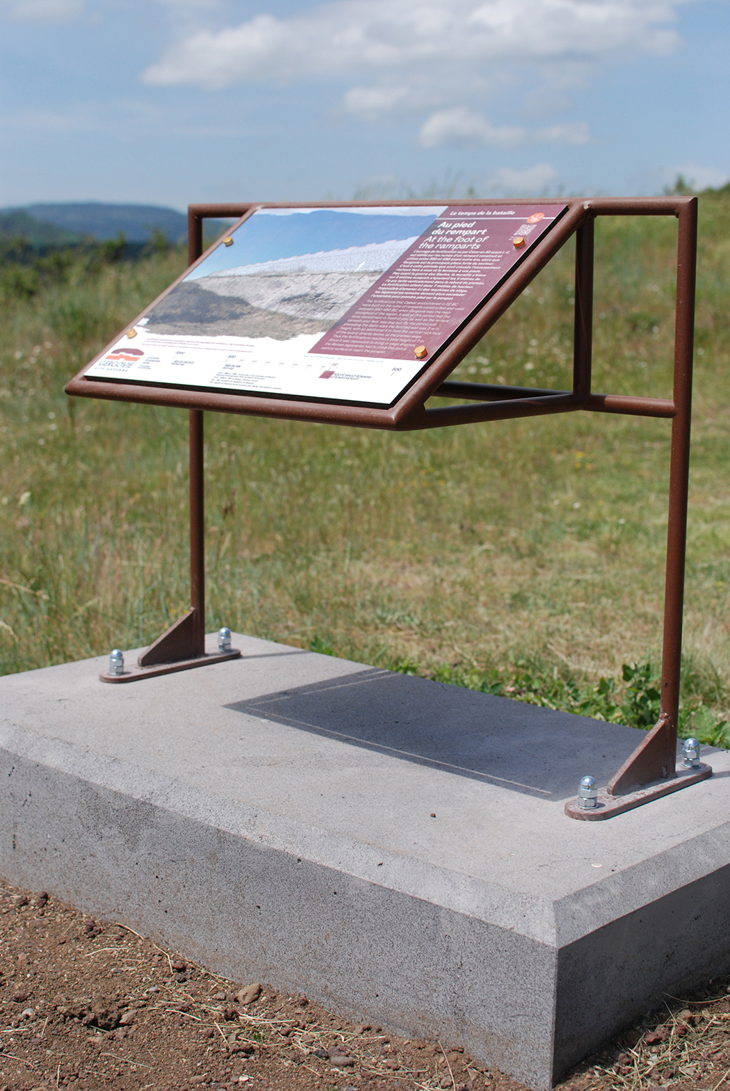 Plateau-de-Gergovie-signaletique-patrimoine