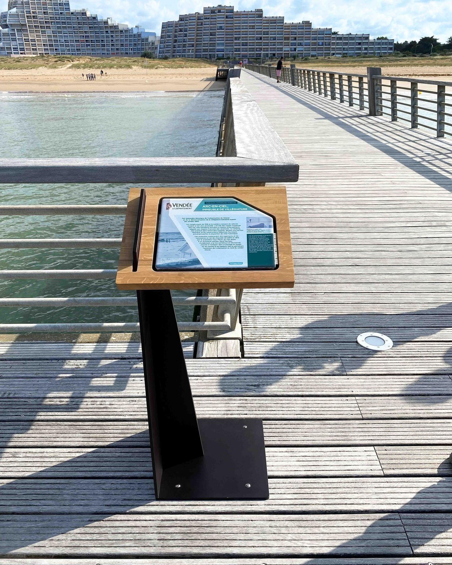 Pultschild am Meer.jpg