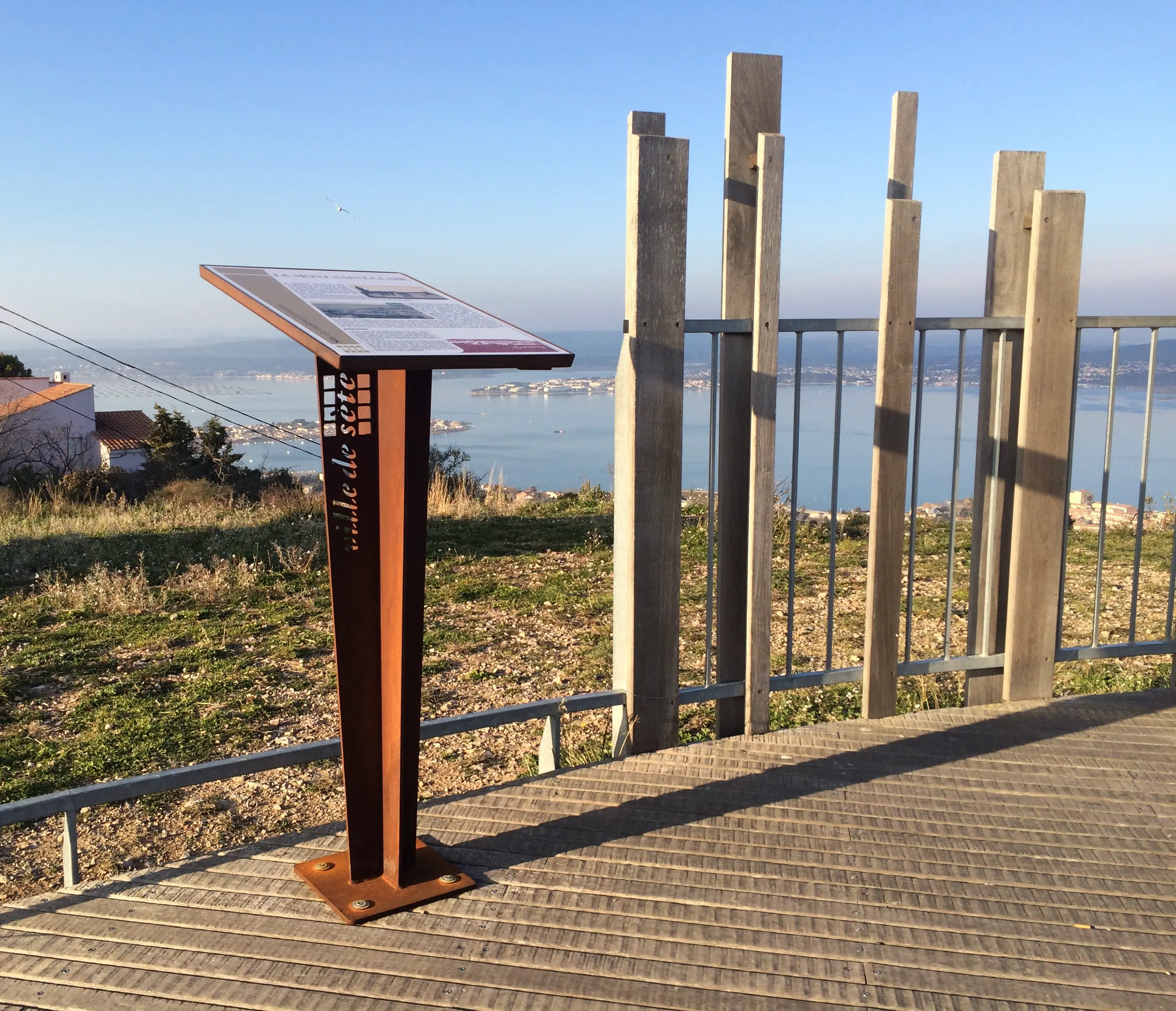 pupitre artomonie acier corten.webp