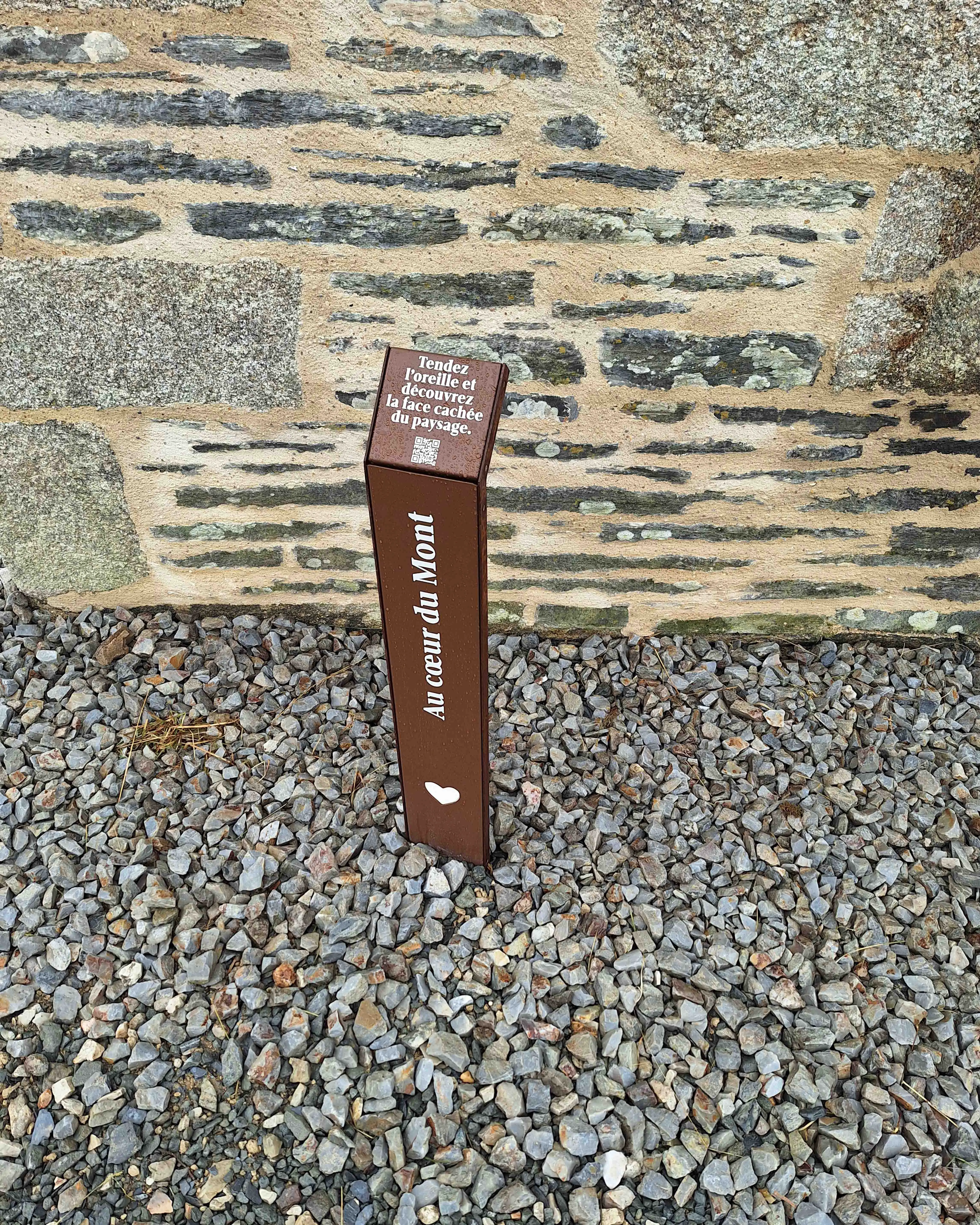 signalétique du patrimoine acier corten.webp