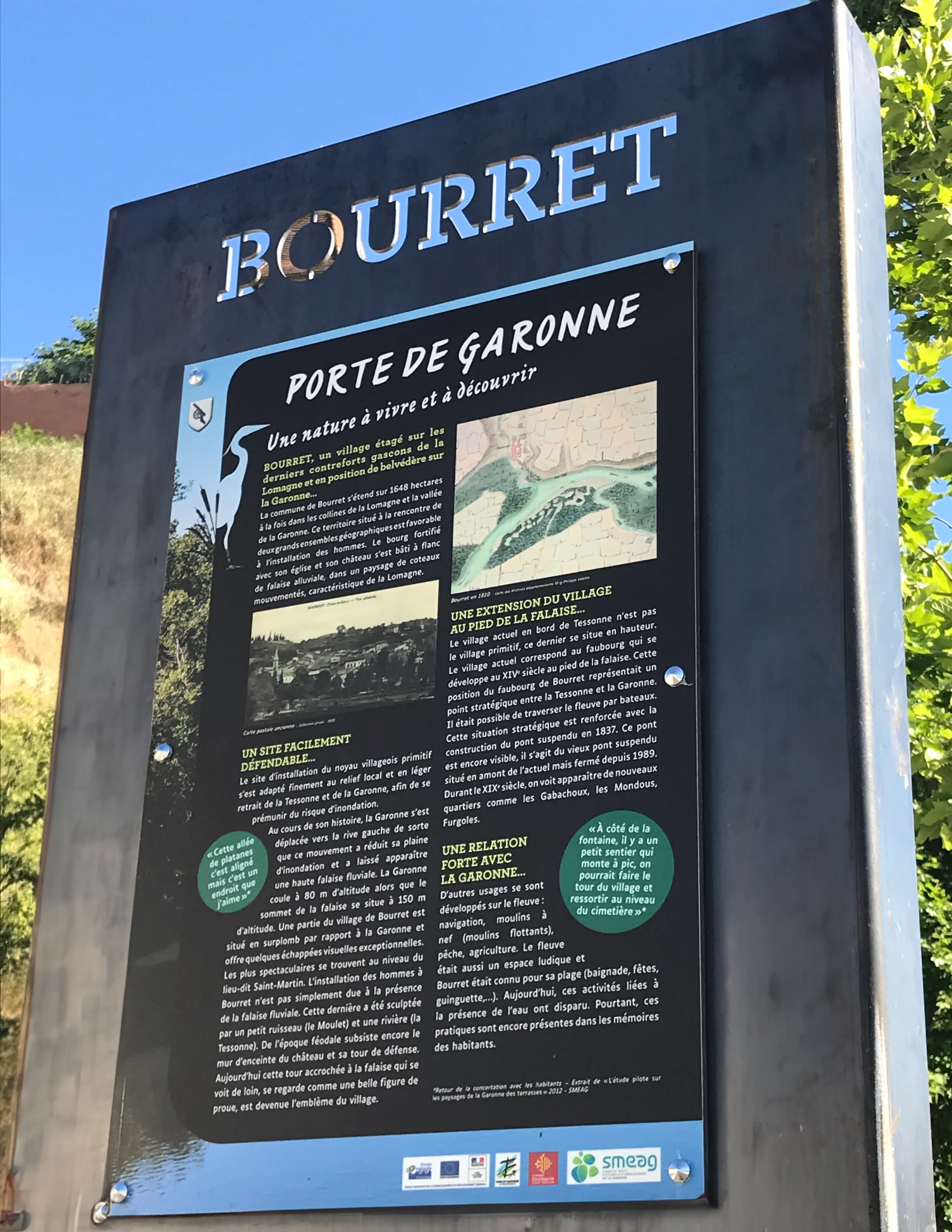 Signalétique jalonnement en bois 2.webp