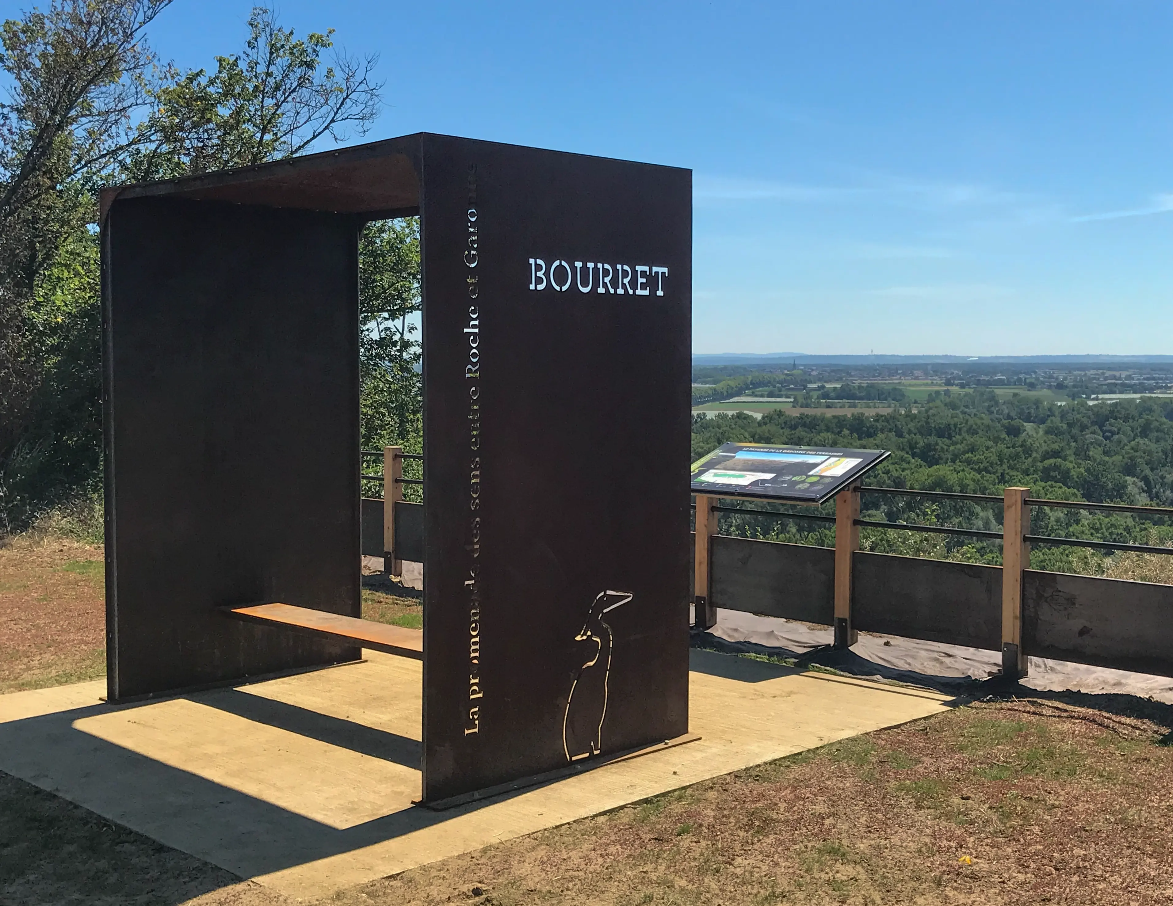 Signalétique jalonnement en bois 9.webp