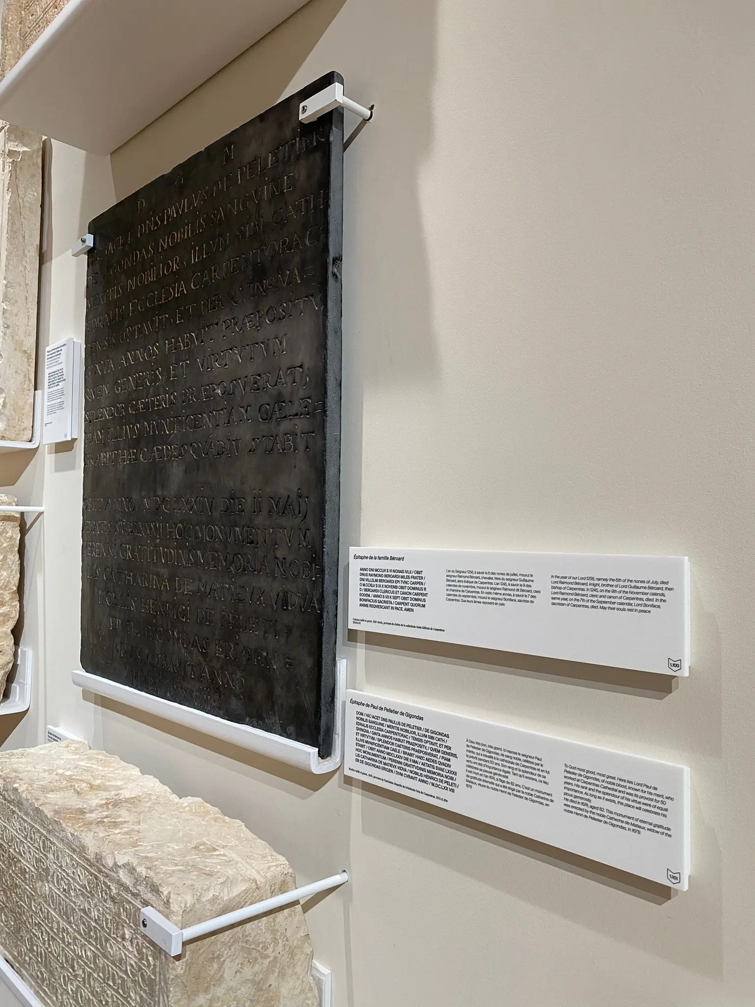 Signalétique musée - Panneaux en Corian 1.webp