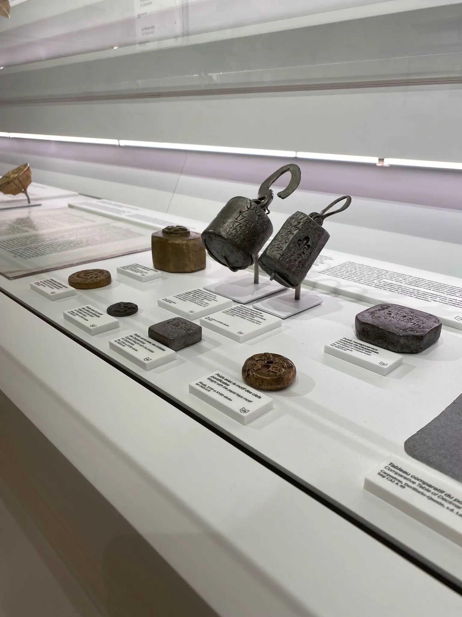 Signalétique musée - Panneaux en Corian 3.webp