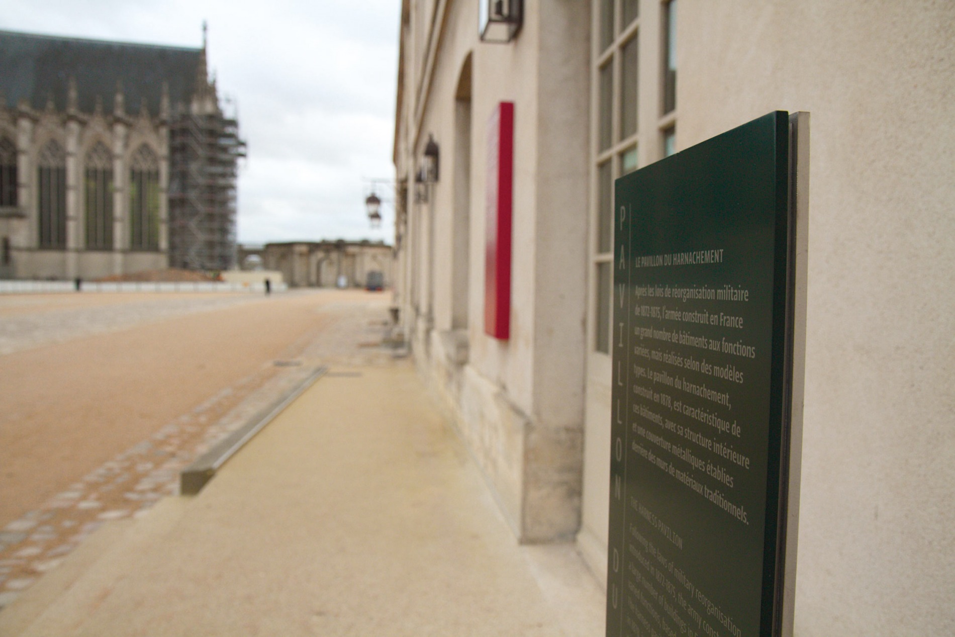 signaletique_patrimoniale_touristique_totems_musee_inox.3