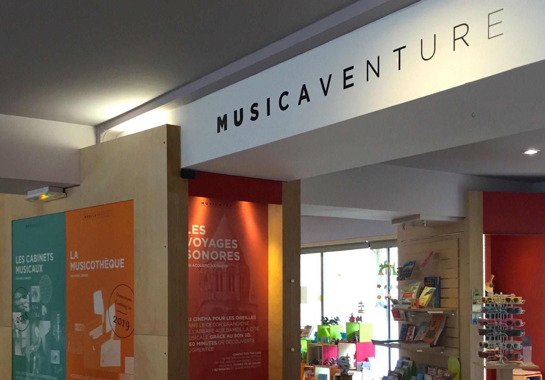 signaletique_site_culturel_patrimoine_tourisme_jalonnement_lave_emailee