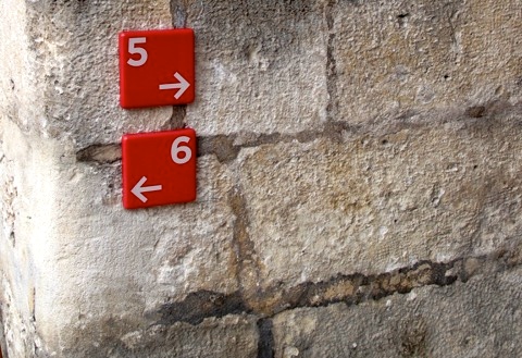 signaletique_site_culturel_patrimoine_tourisme_jalonnement_lave_emailee