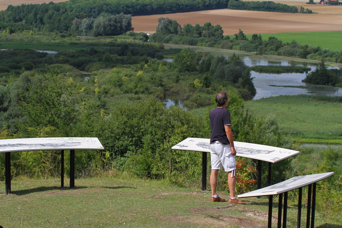 somme_belvederes_lave_emaillee_table_orientation1