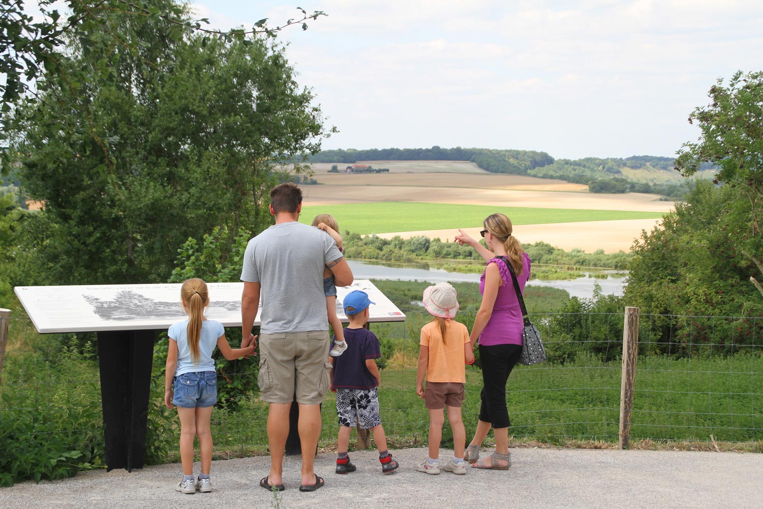 somme_belvederes_lave_emaillee_table_orientation1