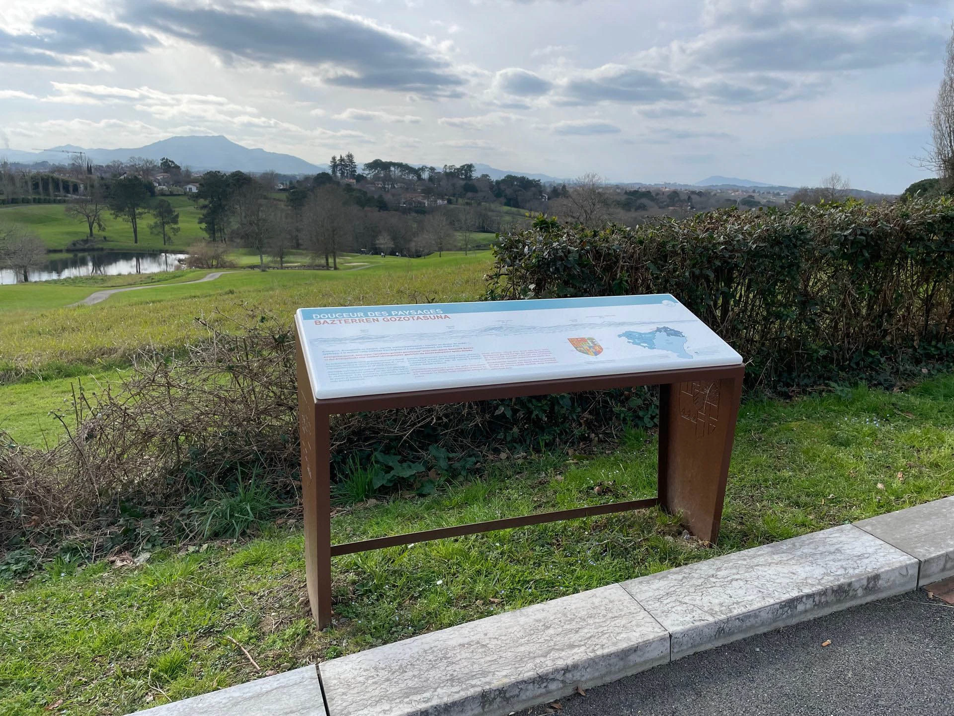 Table d'orientation acier thermolaqué