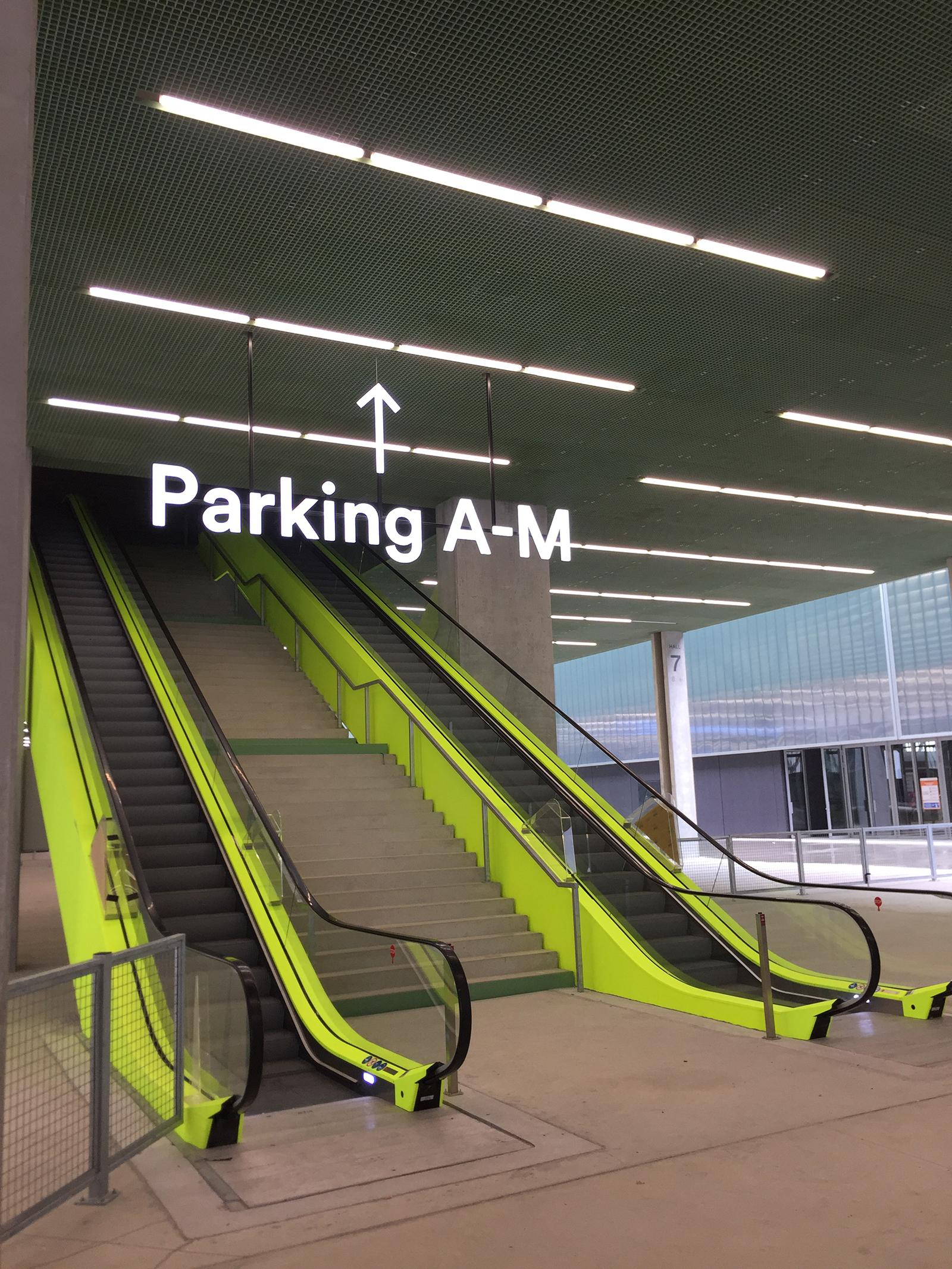 toulouse-parc-expositions-enseigne-lumineuse