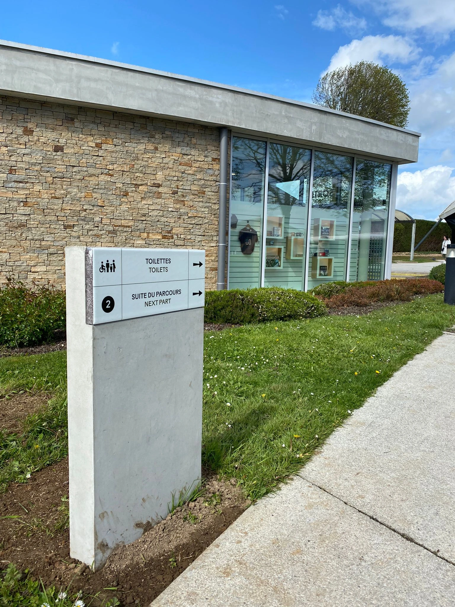 Wegweiser Beton.webp